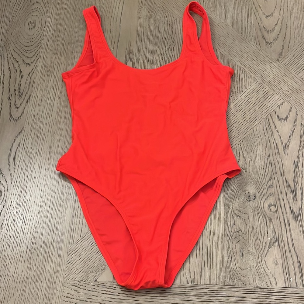 Kendall + Kylie Womens Small Pull On Low Back One-Piece Swimsuit Red Large New - Picture 5 of 9